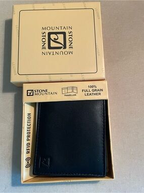 Stone Mountain Accessories Men’s Black Leather RFID Bifold Wallet